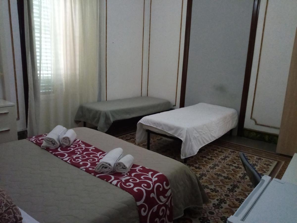 Locami Palermo Centro Rooms Eksteriør bilde